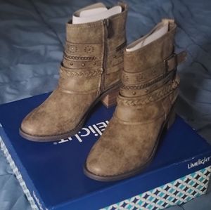 Never worn Boots - Limelight Naomi Taupe 6 M